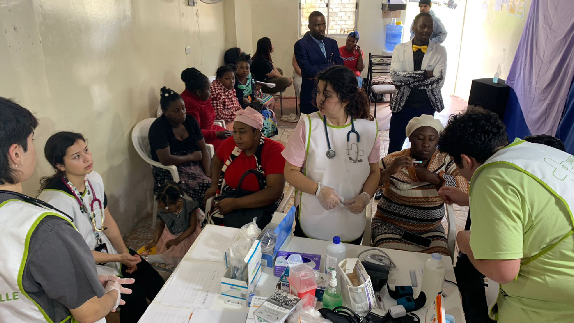 Nuestros voluntarios realizaron segunda jornada médica en Campamento de Maipú